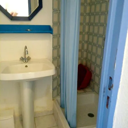 Apartment De 2 Chambres Avec Piscine Partagee Et Terrasse Amenagee A A 2 Km De La Plage *