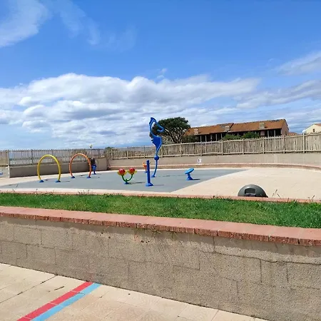 De 2 Chambres Avec Piscine Partagee Et Terrasse Amenagee A A 2 Km De La Plage Le Barcares